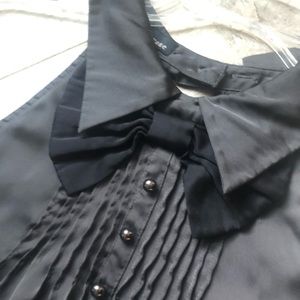 🎀Cute Forever 21 Bow Blouse🎀